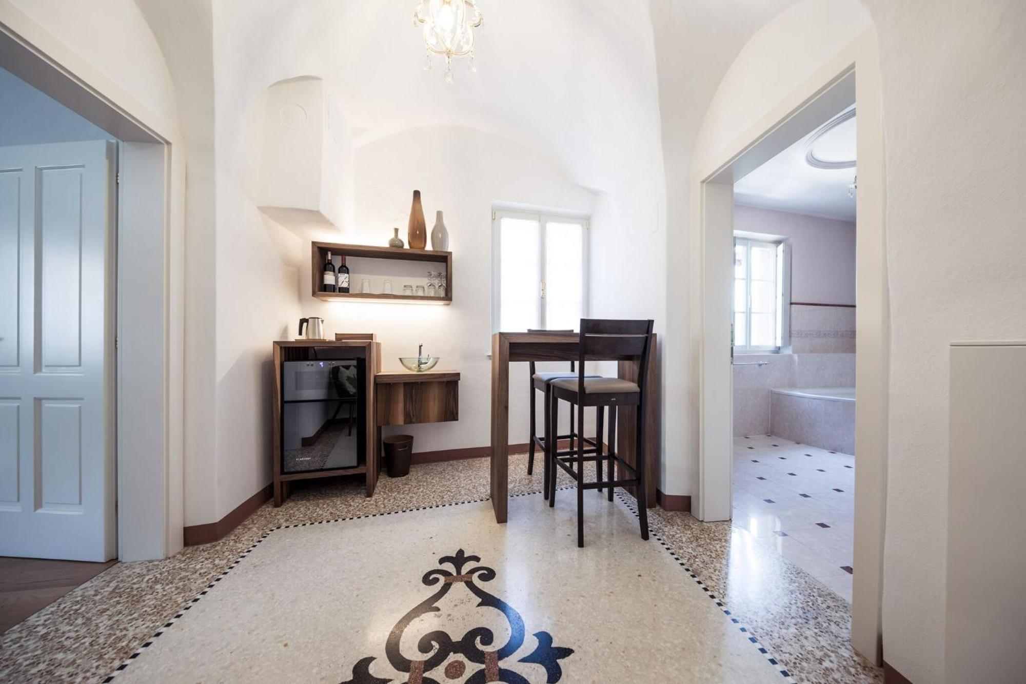 Romantik Hotel Jagdhof Caldaro sulla Strada del Vino Exterior foto